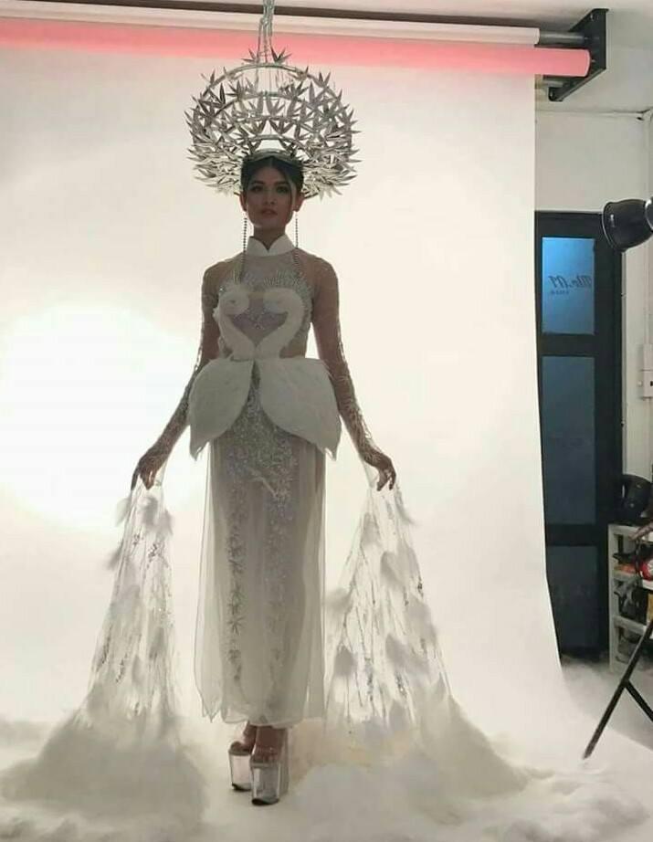 Lộ diện trang phục dân tộc của Á hậu Thùy Dung tại Hoa hậu Quốc tế 2017-1