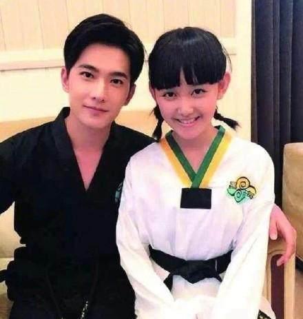 Phát hiện thích thú về những bàn tay lịch thiệp của loạt sao nam Hoa ngữ-14