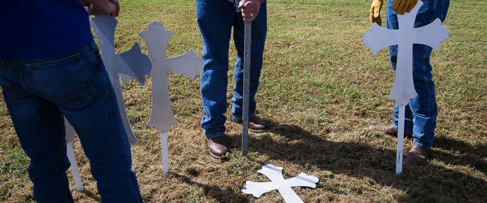 Xả súng ở Texas: Xót xa 8 người thân trong một gia đình thiệt mạng-1