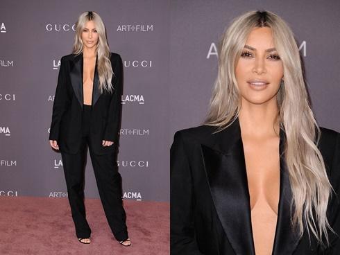 Lần đầu tiên trong lịch sử, Kim Kardashian 'thả rông', hở bạo mà vẫn đẹp xuất sắc