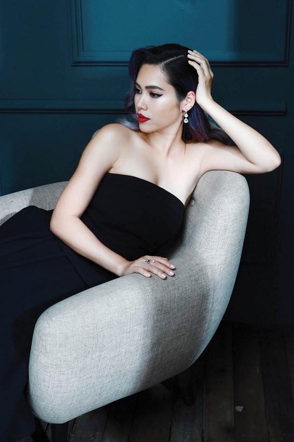 Á hậu Hoàng My xin lỗi sau phát ngôn bão Damrey không thiệt hại bằng bão hoa hậu-4