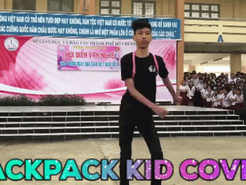 Nam sinh Việt gây bão khi cover điệu nhảy đeo cặp cực siêu-2