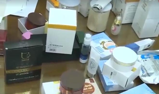Quý bà bị thu giữ lô hàng mỹ phẩm 11 tỷ hiện đang im lặng hay mất tích-2