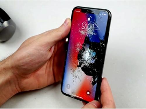 iPhone X cho dao đâm mặt lưng, rơi thoải mái