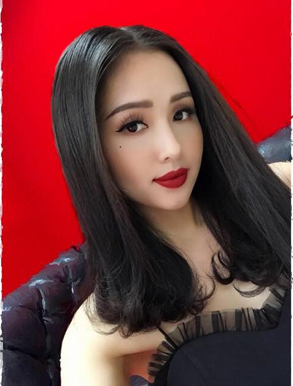 Hot girl - hot boy Việt 8/11: Ba gia đình hot nhất mạng xã hội khoe núi hàng hiệu vừa sắm-4