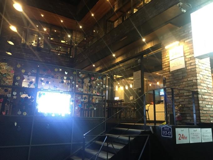 Quán cà phê xuyên đêm vào mùa thi của sinh viên Hàn Quốc-1