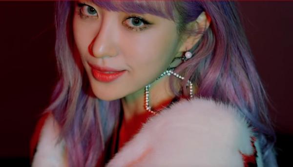 Hani (EXID) tẩy tóc đến chảy máu da đầu cho màn lột xác trong MV mới-1