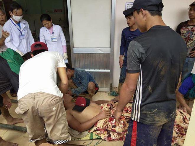 Thảm kịch gia đình sau vụ sạt lở đất ở Quảng Nam: Chồng gãy hai chân ôm con gái đau đớn bên thi thể vợ-1