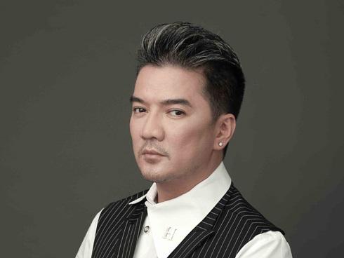 Đàm Vĩnh Hưng 'nổi đóa' vì bị kẻ gian mạo danh tên tuổi để đi lừa đảo