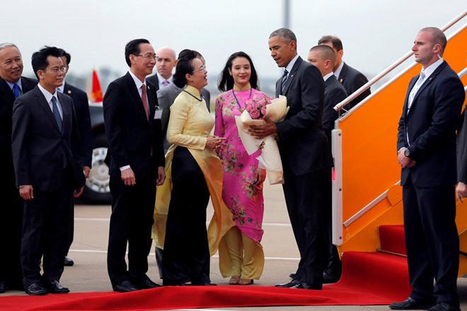 Những cô gái Việt bỗng dưng nổi tiếng vì được gặp gỡ Jack Ma, Obama-7