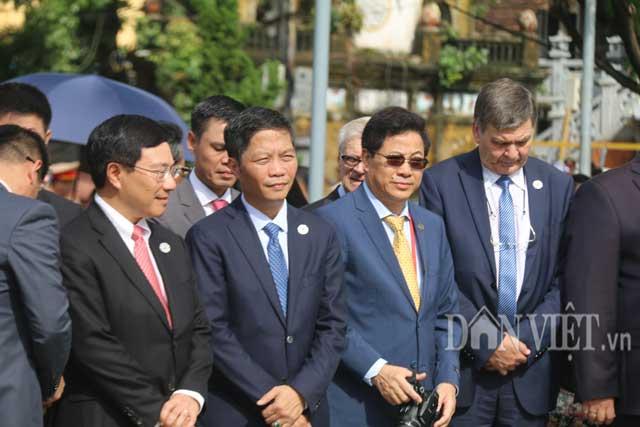 Nữ đặc vụ xinh đẹp của Việt Nam làm lá chắn sống tại APEC-9