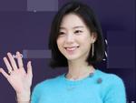 Sao Hàn 9/11: Bà xã Bae Yong Joon rạng rỡ xinh đẹp, khéo léo che bụng bầu