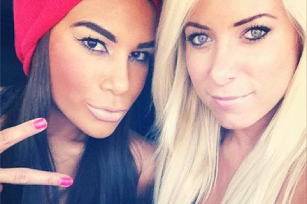 Dao kéo từ năm 10 tuổi, hai cô con gái trở thành biển hiệu sống cho trung tâm thẩm mỹ của bố-5