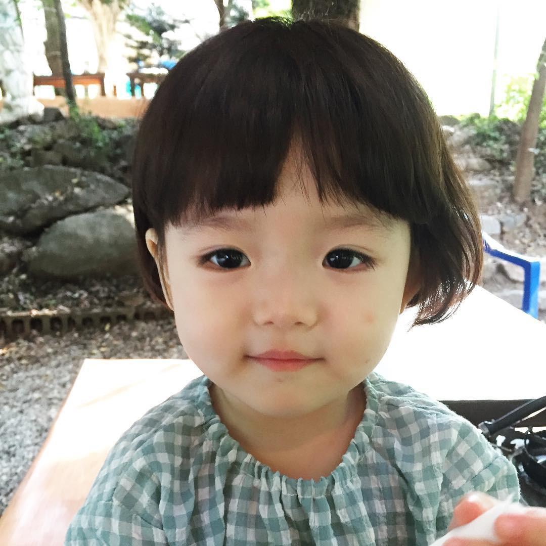 Cô nhóc Hàn Quốc đáng yêu đến độ xem ảnh chỉ muốn sinh con gái ngay và luôn-3