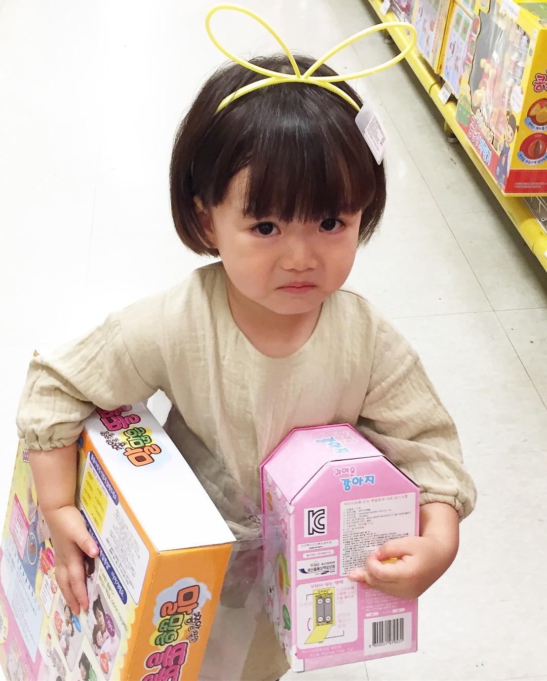 Cô nhóc Hàn Quốc đáng yêu đến độ xem ảnh chỉ muốn sinh con gái ngay và luôn-7