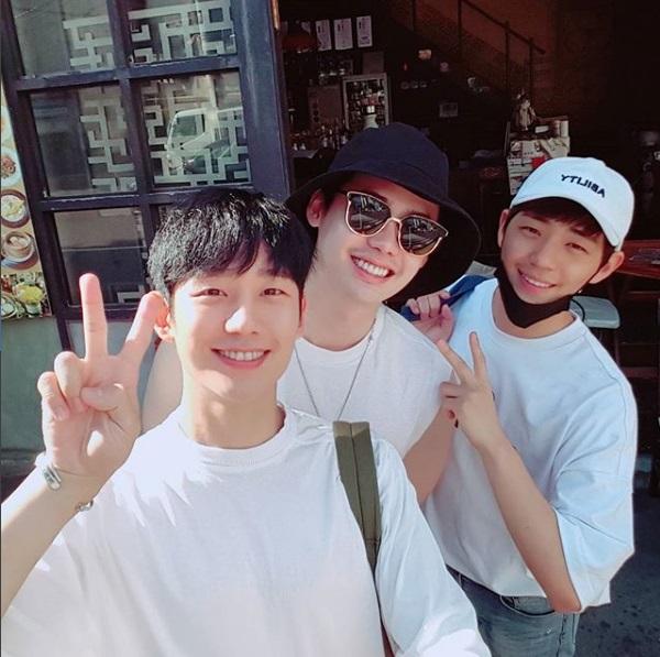 Khi nàng say giấc: Quên Suzy đi, Lee Jong Suk và Jung Hae In mới là cặp đôi được yêu mến nhất-5