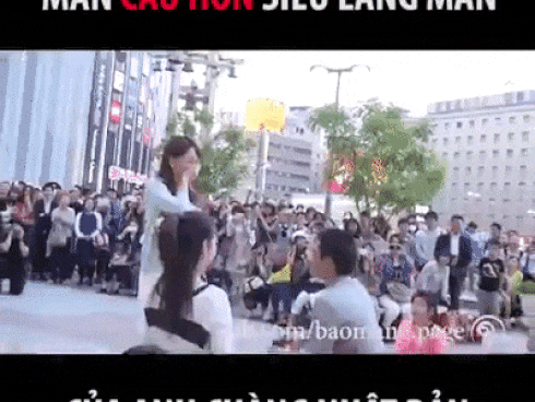 Dàn nam sinh náo loạn sân trường khi khoe hình ảnh bán nude trong ngày khai giảng-3