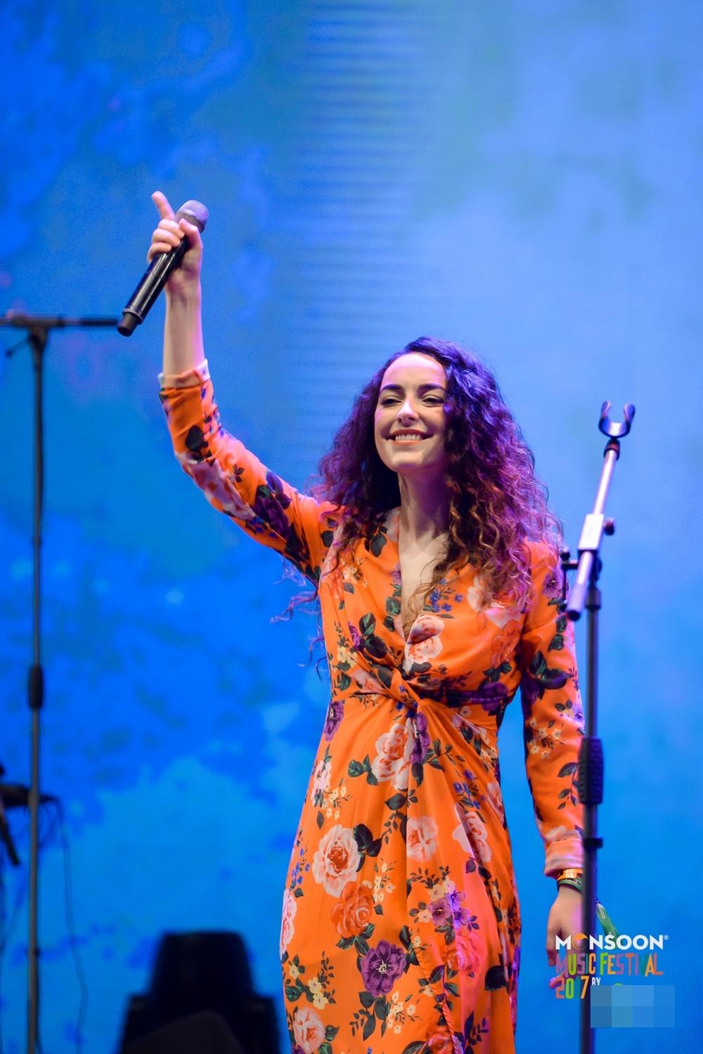 Monsoon 2017: Gần 7000 khán giả hòa giọng cùng Ngọt band trong ca khúc Cho tôi đi theo-11