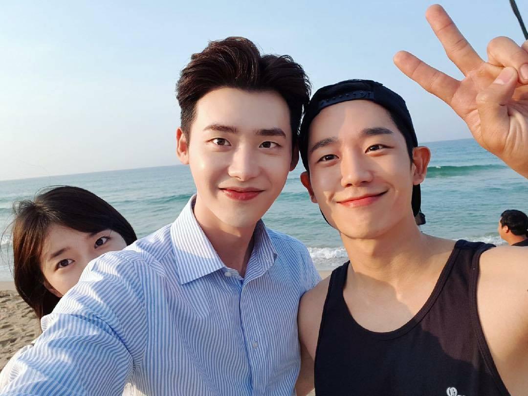 Khi nàng say giấc: Quên Suzy đi, Lee Jong Suk và Jung Hae In mới là cặp đôi được yêu mến nhất-14
