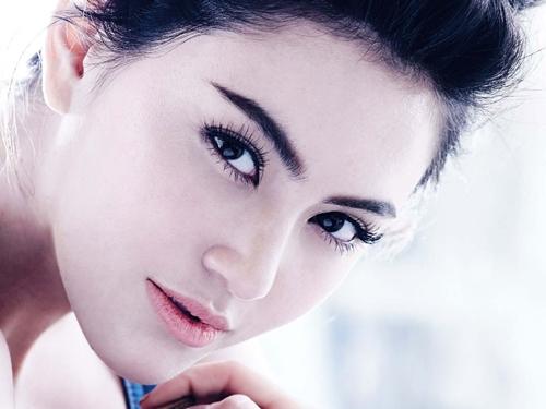 Đây là 3 'bông hồng lai' hot nhất truyền hình Thái năm 2017