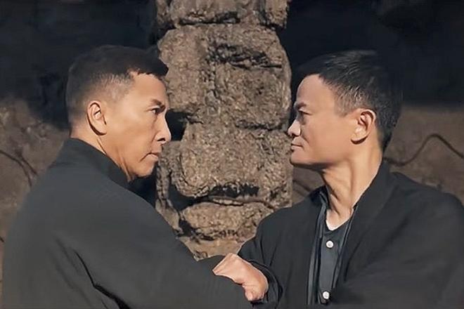 HOT: Lộ clip 7 phút tỷ phú Jack Ma đấu tay đôi với Ngô Kinh, Lý Liên Kiệt-4