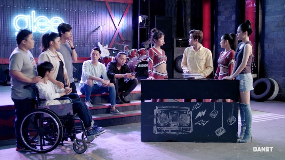 CLB Glee nhí nhảnh khoe giọng trong MV triệu lượt xem Say you do-1