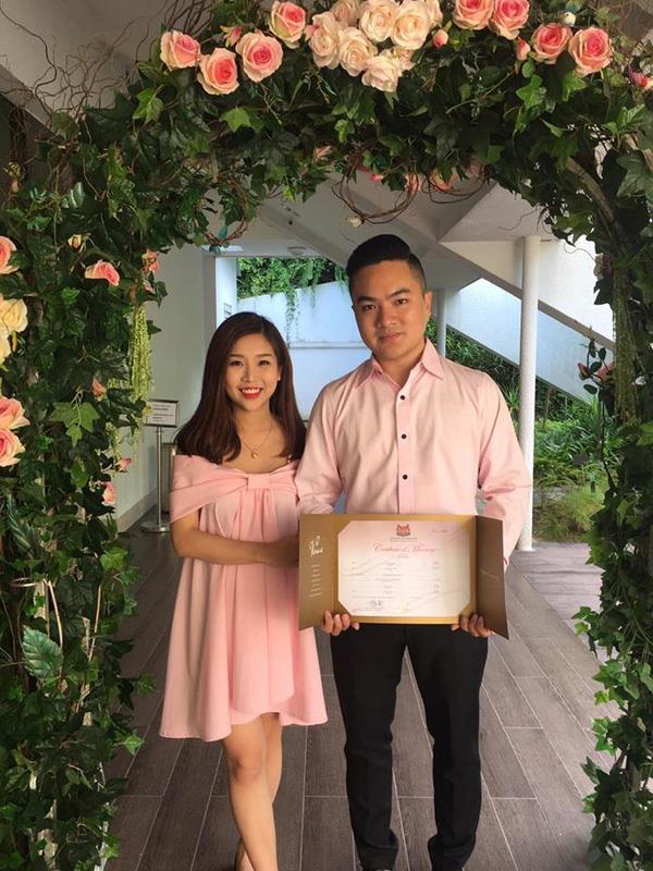 Cô gái Việt được chàng giám đốc Singapore cầu hôn bằng... nhẫn nhựa, cưới về chiều như công chúa-4