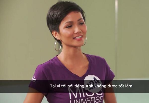 Nhiều thí sinh Hoa hậu Hoàn vũ Việt Nam 2017 lộ khuyết điểm ngoại ngữ-3