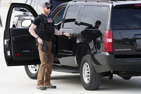 Công việc của mật vụ Mỹ khi Tổng thống Donald Trump rời Đà Nẵng-8