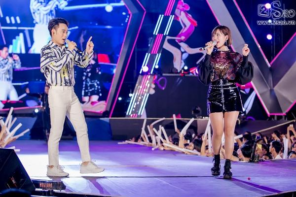 Đông Nhi gặp sự cố trang phục, Mỹ Tâm xào rau với phiên bản mới-5