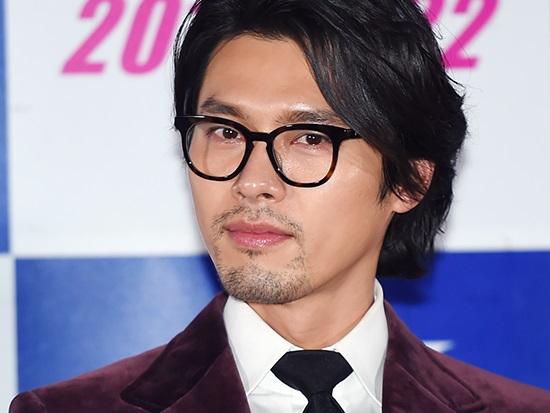 Sao Hàn 12/11: Tình cũ Song Hye Kyo gây thất vọng với hình ảnh già nua