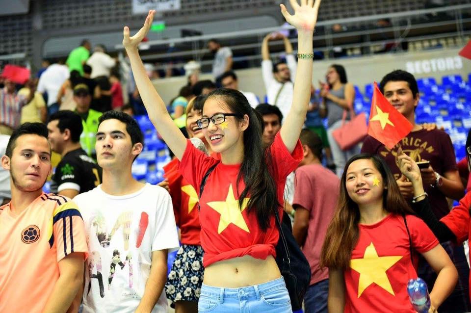 Vẻ đẹp xuất sắc của thí sinh vượt mặt Hoàng Thùy chiến thắng trong tập 7 bán kết Miss Universe-10