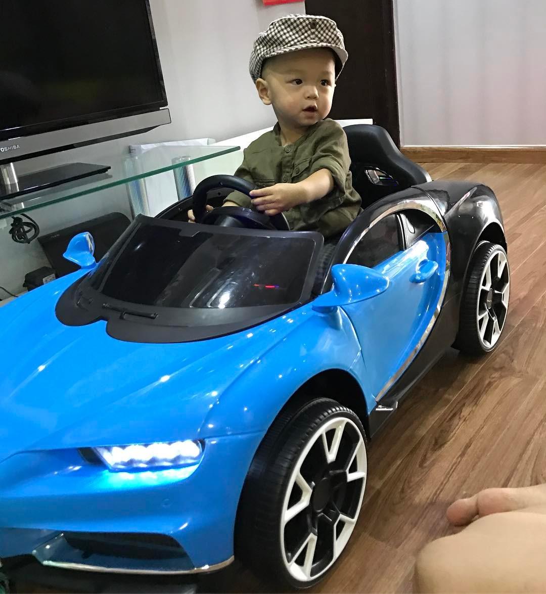 Tin sao Việt 12/11: Chết cười khi xem Trấn Thành chọn váy cho Hari Won-8