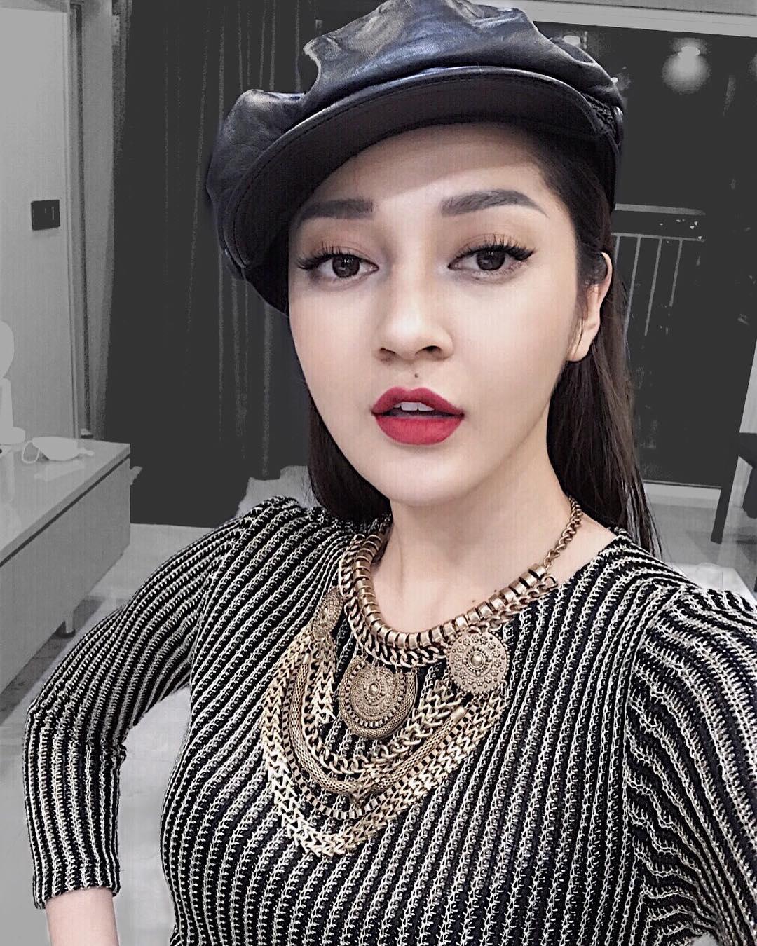 Tin sao Việt 12/11: Chết cười khi xem Trấn Thành chọn váy cho Hari Won-11