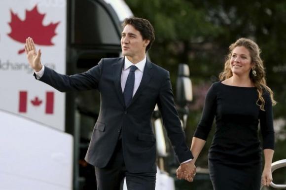 Không chỉ đẹp trai xinh gái, vợ chồng thủ tướng Canada còn đồng điệu về thời trang khi xuất hiện trước công chúng-5