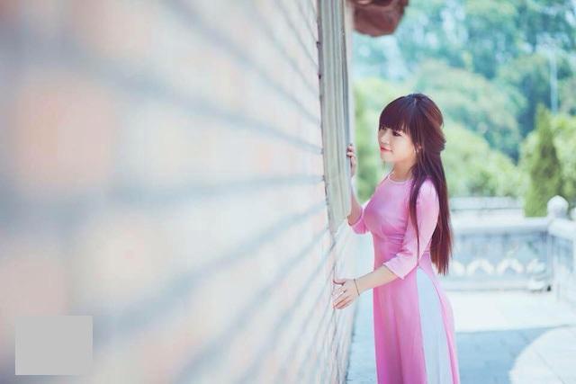 Xúc động tình yêu của cô giáo xinh đẹp bị ung thư dành tặng học trò khi 20/11 đang đến gần-4