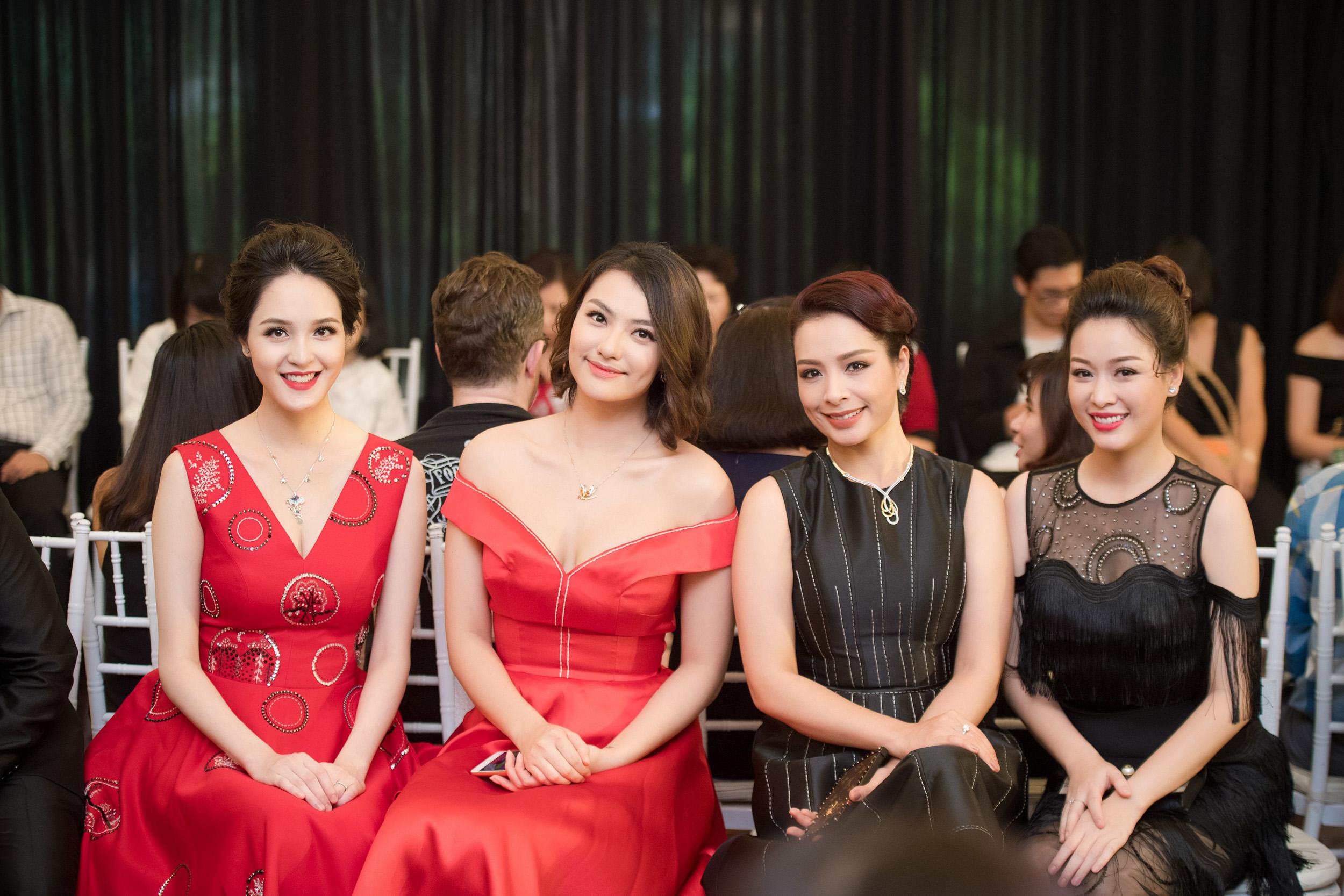 Á hậu Hoàng Anh trở lại bất ngờ, khoe dáng sau sinh mảnh mai chẳng khác nào thời son rỗi-1