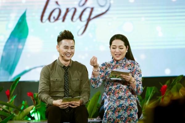 Thiện Nhân ra dáng thiếu nữ, hát tặng Cẩm Ly trong đêm nhạc về thầy cô-6