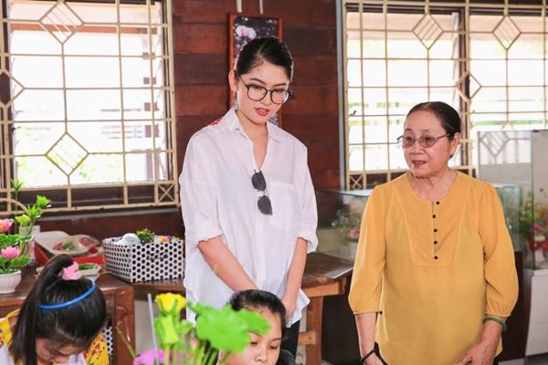 Hé lộ quà tặng đấu giá đầy tính nhân văn của Á hậu Thùy Dung tại Hoa hậu Quốc Tế 2017-2