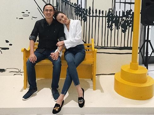 Tin sao Việt 14/11: Linh Chi khóa môi bạn gái đồng giới-11