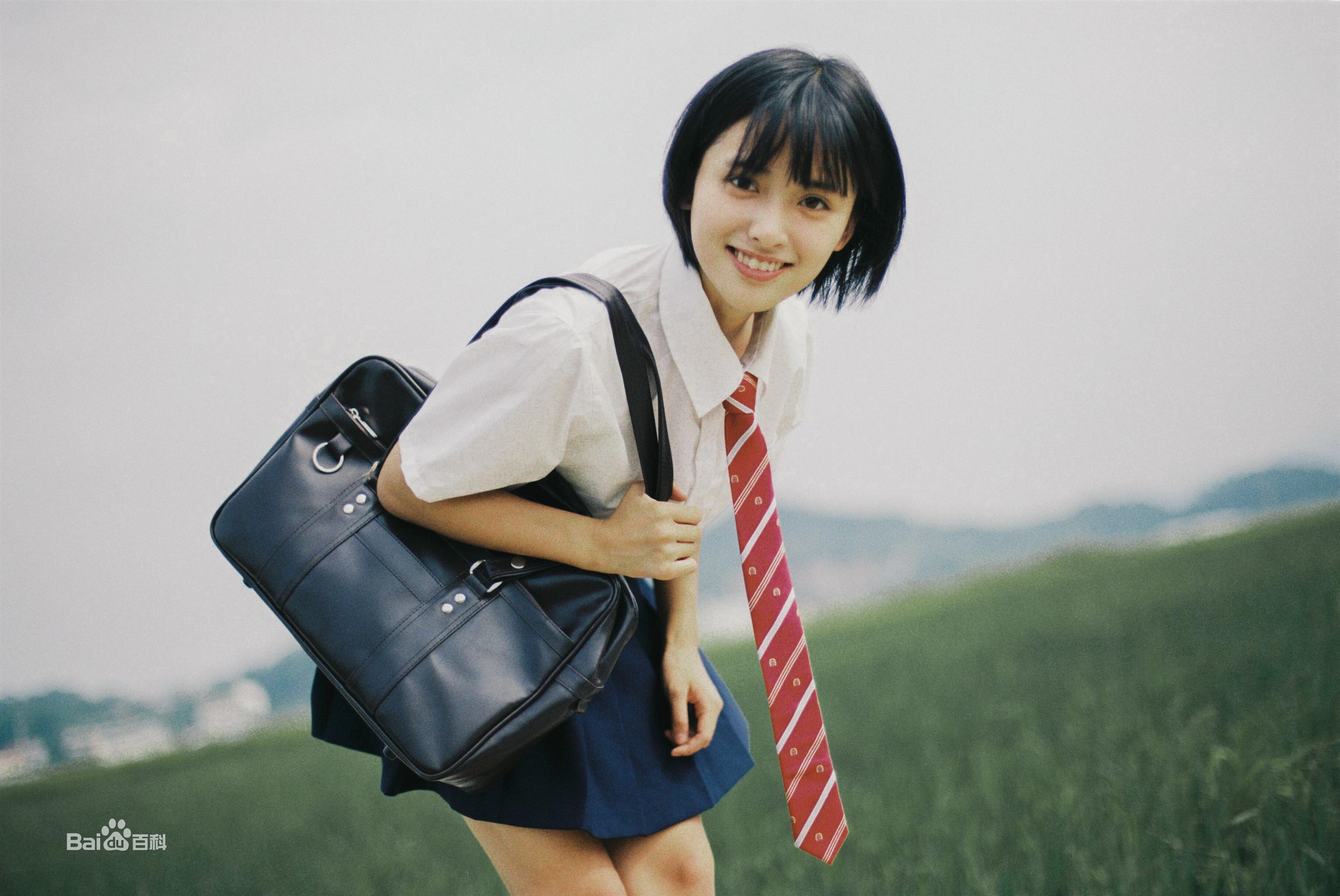 Đổ rầm với dàn trai xinh gái đẹp trong bộ phim đang hot Gửi thời đẹp đẽ đơn thuần của chúng ta-7