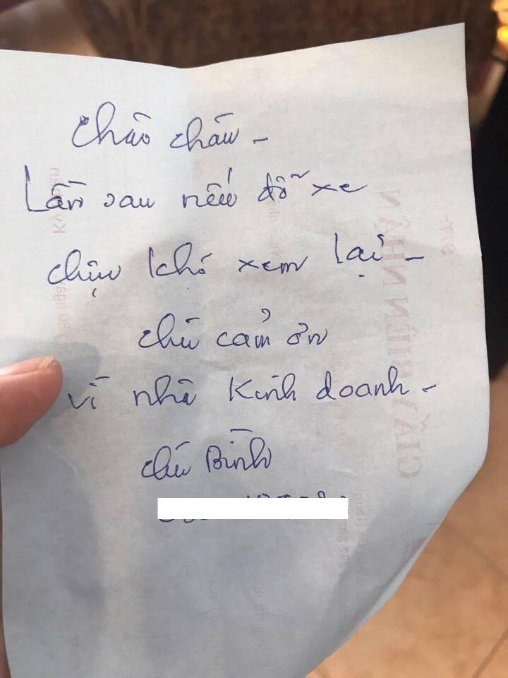 Đỗ xe chắn cửa, chủ nhà chỉ để lại mảnh giấy và tin nhắn phản hồi của tài xế khiến nhiều người mỉm cười-2