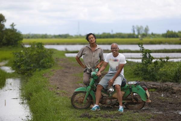 Chán làm hot boy, Lương Mạnh Hải về quê làm ông bố nông dân lem luốc-1