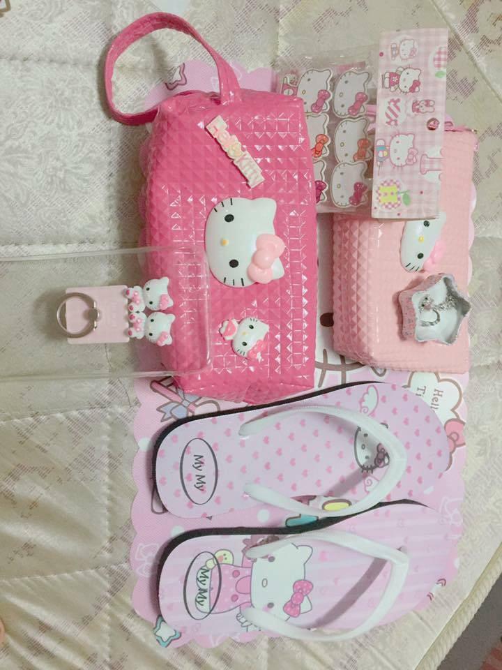 Chuyện tình chỉ có màu hồng theo nghĩa đen của cô nàng cuồng Hello Kitty-9