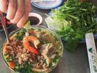 4 quán ăn bình dân vừa ngon, vừa dễ 'đụng' người nổi tiếng ở Sài Gòn