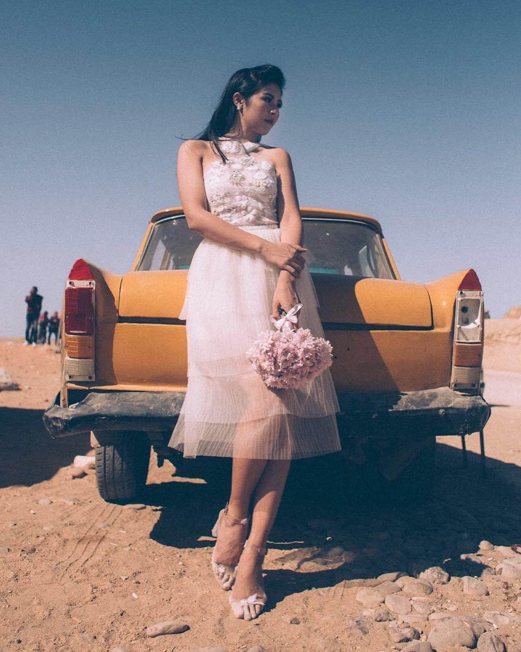 Tin sao Việt 14/11: Linh Chi khóa môi bạn gái đồng giới-6