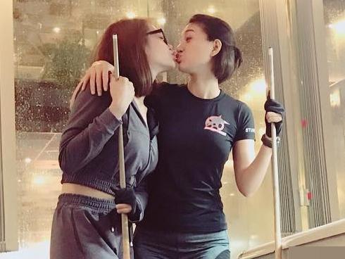 Tin sao Việt 15/11: Lý Phương Châu chia sẻ niềm hạnh phúc khi yêu Hiền Sến-10