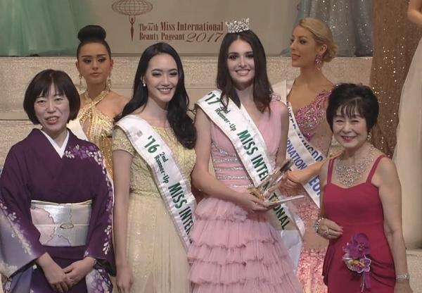 Cận cảnh nhan sắc tuyệt mỹ của người đẹp Indonesia đăng quang Hoa hậu Quốc tế 2017-9