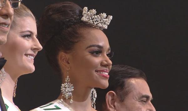 Cận cảnh nhan sắc tuyệt mỹ của người đẹp Indonesia đăng quang Hoa hậu Quốc tế 2017-8