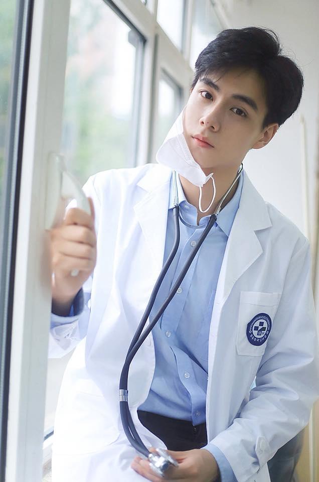 Chân dung nam thần xứ Trung đang khiến fan nữ ‘say như điếu đổ’-6